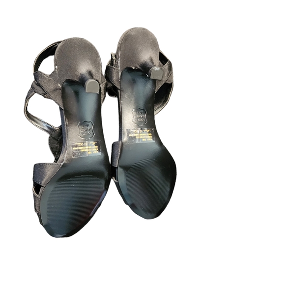 Easy Street Alive 5 Black open toed heels- Size 8.5 - Picture 7 of 7